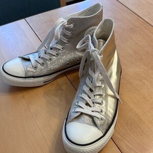 Converse Women's Silver Sparkle High Top Chuck Taylor All Star Sneakers. Size 9